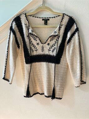Forever 21 Embroidered Crochet Sweater Small